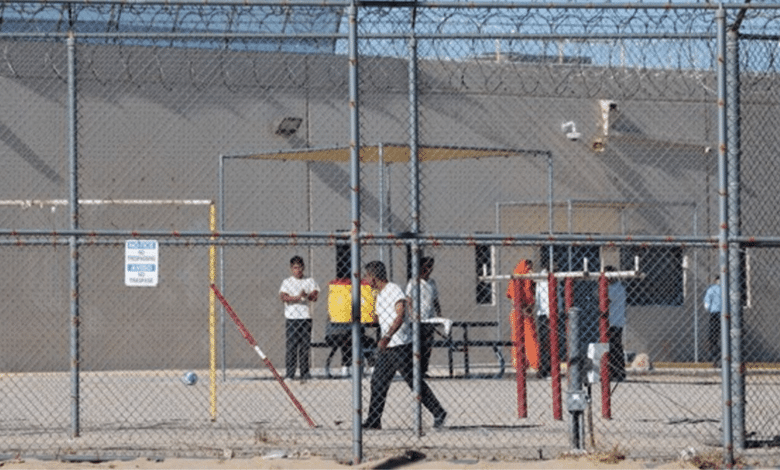 Acusan a autoridades de realizar arrestos sin orden y negar acceso a representación legal