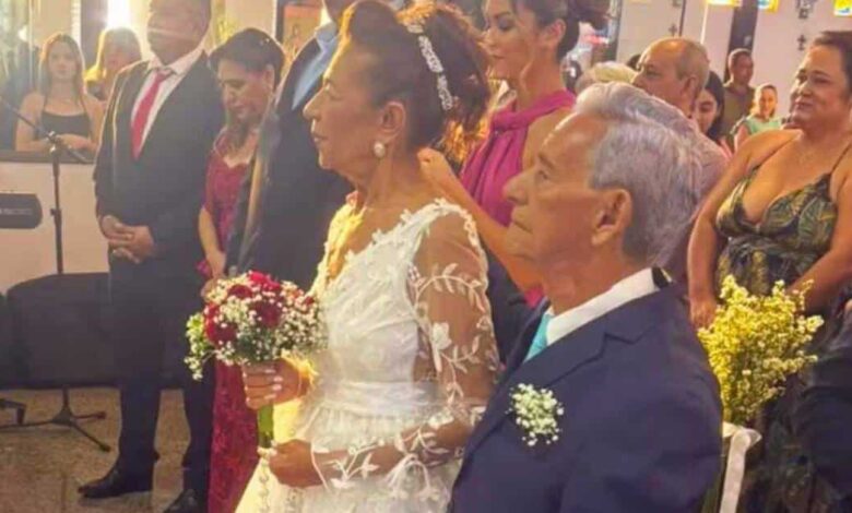 Mujer de 70 años se casa por primera vez
