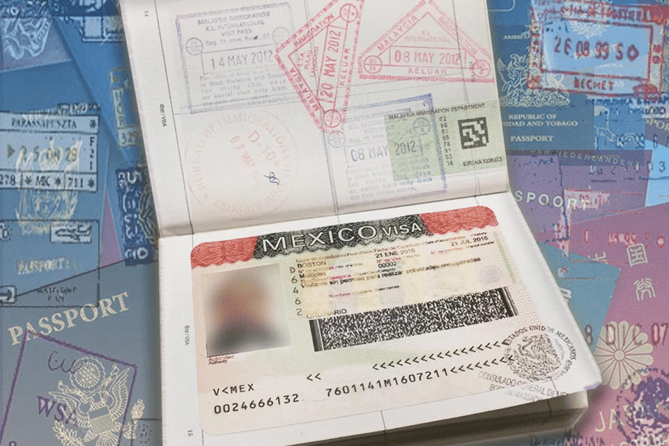 mexicano detenido en Florida,retención migratoria Estados Unidos 2025,centro migratorio Alcatraz de los caimanes,visa de turista detenidos en EE.UU.,derechos humanos migración EE.UU.,Carlos Martín González caso migratorio,detención injusta con visa vigente,fallas en sistema migratorio estadounidense,centros de detención migratoria en Florida,casos de abuso migratorio en EE.UU.